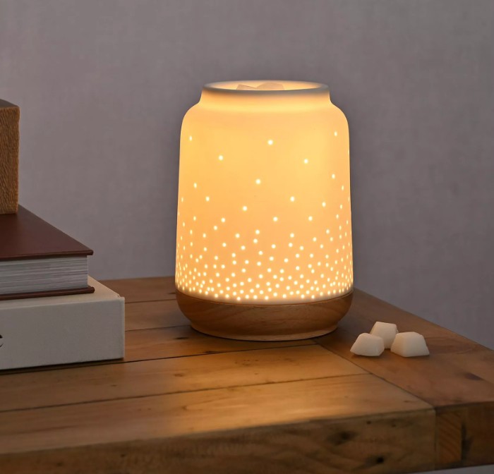 Hestia White Ceramic Aroma Lamp