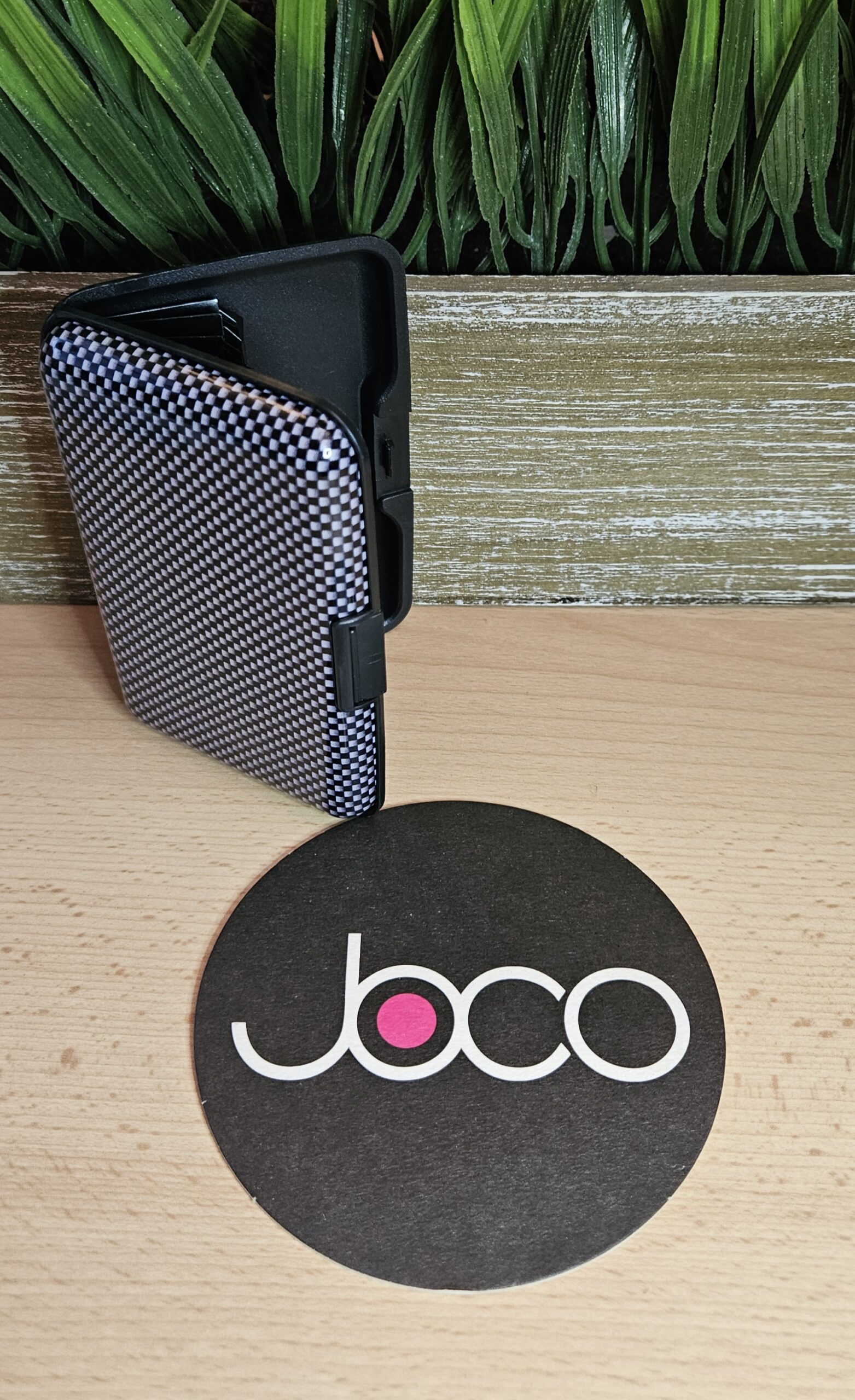 dark grey RIFD card holder